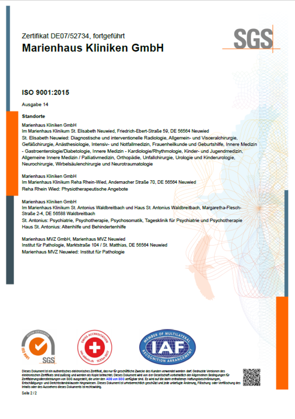 Zertifikat der Marienhaus Kliniken GmbH mit ISO 9001:2015 Standard und Logos von SGS, Deutschem Roten Kreuz und IAF