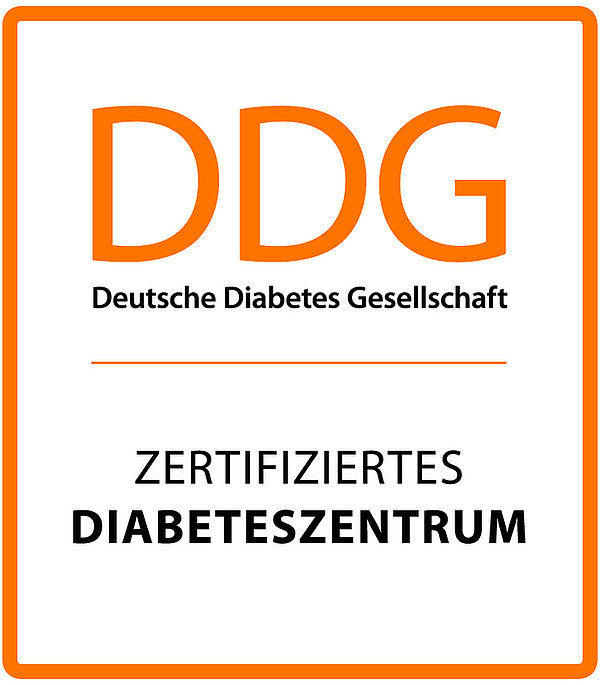 Logo der Deutschen Diabetes Gesellschaft (DDG) in orange und schwarz. Text: 'ZERTIFIZIERTES DIABETESZENTRUM'.